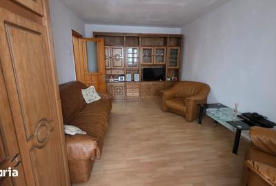 Apartament cu 3 camere în Gară