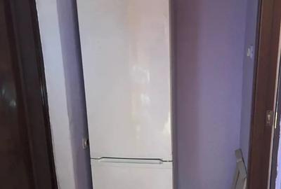 Garsonieră decomandată în Schela