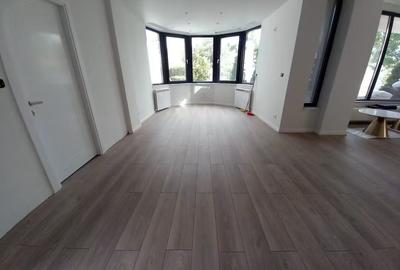 Apartament cu 3 camere în Călinești