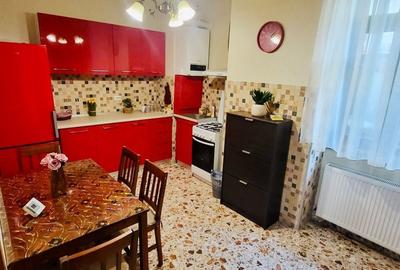 Garsonieră decomandată în Traian - 4