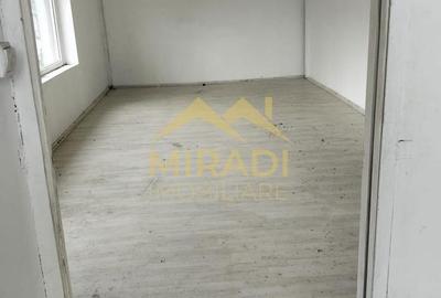 Spațiu comercial, de 900 mp, în Central - 7