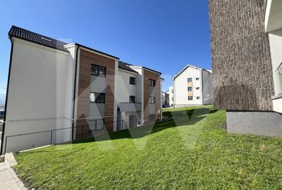Apartament cu 3 camere decomandat în Cristian - 2