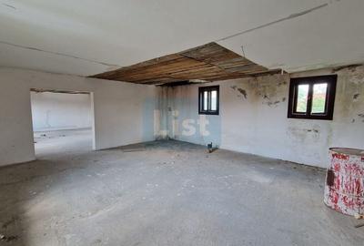 Casă cu 6 camere cu Garaj în Central - 12