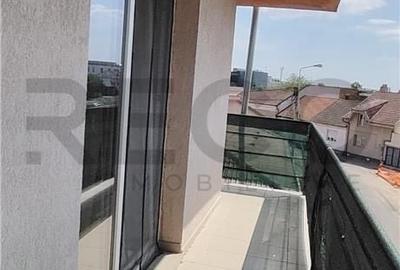 Apartament cu 2 camere semidecomandat în Dragoș Vodă