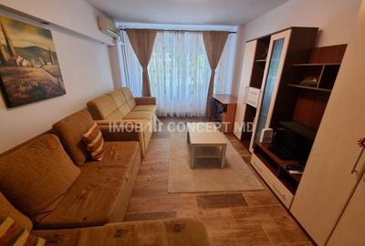 Apartament cu 2 camere decomandat, mobilat în Republicii