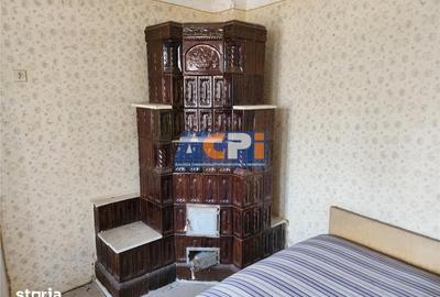 Casă cu 4 camere cu Teren 2150 Mp în Ulmi