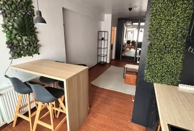 Apartament cu 2 camere decomandat, mobilat în Central