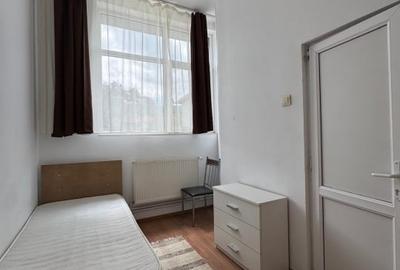 Apartament cu 18 camere decomandat, mobilat în Carierei - 6