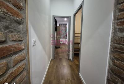 Apartament cu 3 camere semidecomandat în Central - 2