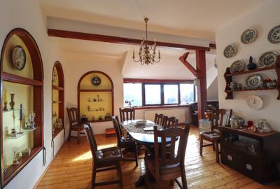 Apartament cu 6 camere decomandat în Furnica