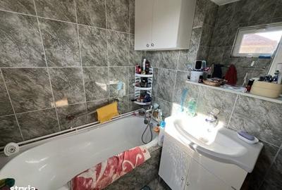 Casă cu 3 camere cu Canalizare în Valu lui Traian - 2