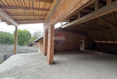 Casă cu 4 camere în Vitrometan