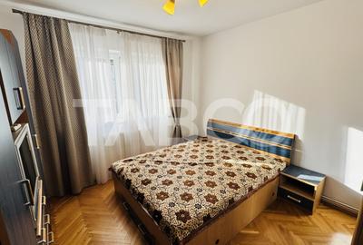 Apartament cu 3 camere decomandat, mobilat în Vasile Aaron