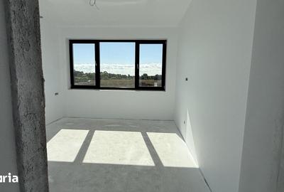 Casă cu 4 camere cu Teren 570 Mp în Balotești