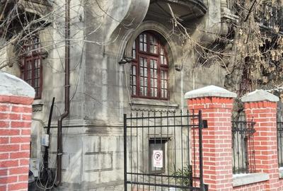 Apartament cu 3 camere în Ultracentral