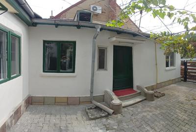 Casă individuală cu 4 camere cu Teren 102 Mp în Mihai Bravu