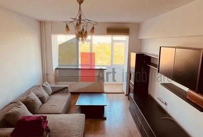 Apartament cu 3 camere decomandat, mobilat în Colentina