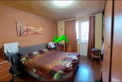 Apartament cu 3 camere decomandat în Ștrand