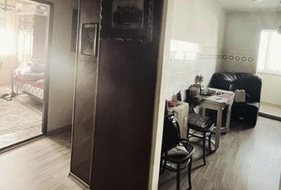 Apartament cu 3 camere decomandat în UTA - 2