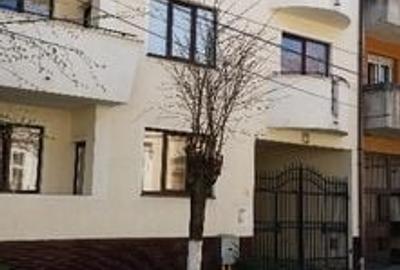 Garsonieră decomandată în Central - 5