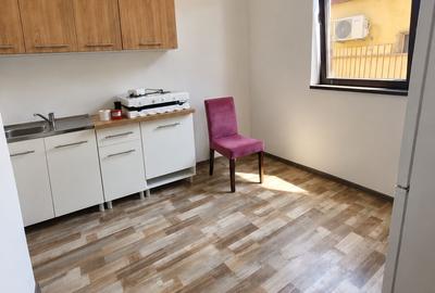 Apartament cu 2 camere semidecomandat, mobilat în Gara de Nord