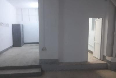 Spațiu comercial, de 140 mp, în Central - 7
