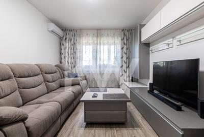 Apartament cu 3 camere decomandat, mobilat în 13 Decembrie - 2