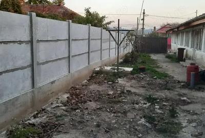 Casă cu 4 camere în Onești - 1