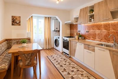 Apartament cu 2 camere decomandat, mobilat în Astoria