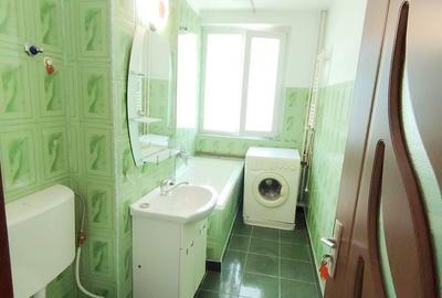 Apartament cu 2 camere decomandat în Cornișa