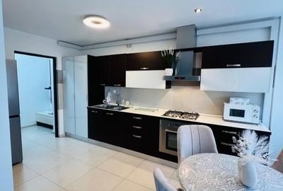 Apartament cu 2 camere decomandat, mobilat în Roșu