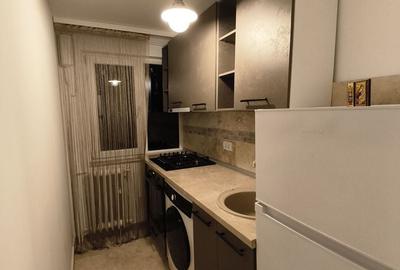 Apartament cu 3 camere semidecomandat în Casa de Cultură - 12