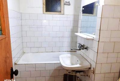 Apartament cu 4 camere decomandat în Central - 1