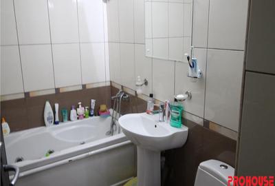 Apartament cu 2 camere decomandat în Central - 2