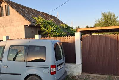 Casă individuală cu 2 camere cu Canalizare în Lumina