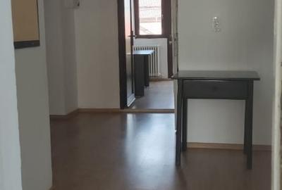 Spațiu comercial, de 319 mp, în Central - 14