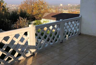 Casă cu 4 camere în Exterior Vest - 1