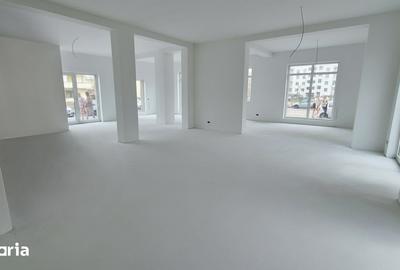 Spațiu comercial, de 250 mp, în Central