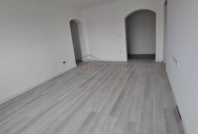 Apartament cu 3 camere decomandat în Ipotești - 1