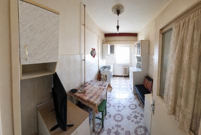Apartament cu 4 camere decomandat în Central - 8