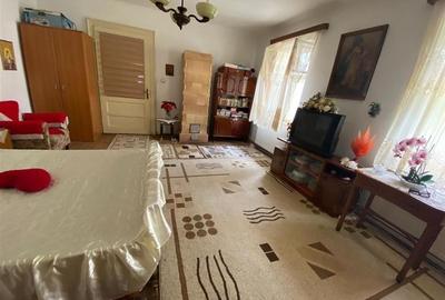 Duplex cu 2 camere cu Canalizare în Central - 2