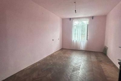 Apartament cu 2 camere în Petros