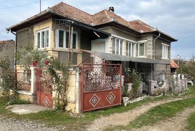 Casă individuală cu 5 camere cu Canalizare în Suceagu - 1