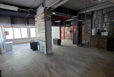 Spațiu comercial, de 227 mp, în Capitol - 11