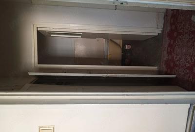 Apartament cu 3 camere semidecomandat în Andrei Mureșanu