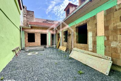 Casă cu 4 camere în Central