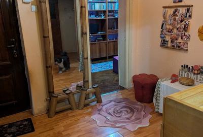 Apartament cu 4 camere decomandat în Central