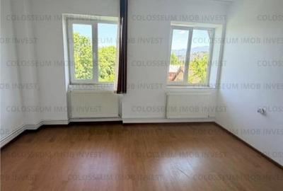Apartament cu 2 camere decomandat în Centrul Civic