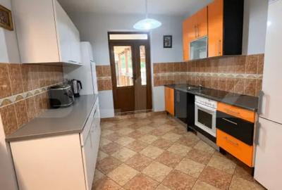 Casă cu 7 camere cu Teren 3940 Mp în Central - 10