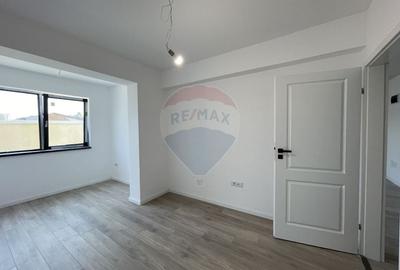 Apartament cu 3 camere semidecomandat în Brâncoveanu - 9